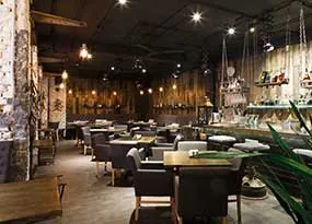 LED-Beleuchtung über Esstischen